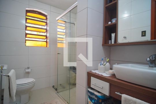 Banheiro da Suíte de casa à venda com 3 quartos, 350m² em Guarani, Novo Hamburgo