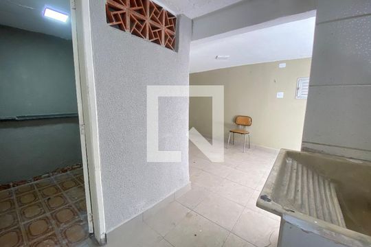 Área de Serviço de casa para alugar com 3 quartos, 150m² em Vila Isolina Mazzei, São Paulo