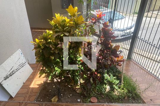 Garagem de casa para alugar com 3 quartos, 150m² em Vila Isolina Mazzei, São Paulo