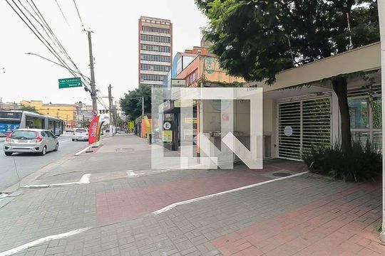Fachada do Prédio de apartamento para alugar com 1 quarto, 35m² em Brás, São Paulo