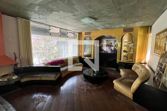 Sala de casa para alugar com 3 quartos, 350m² em Jardim das Bandeiras, São Paulo
