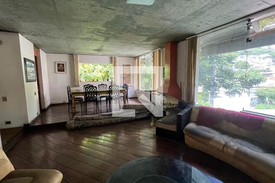 Sala de casa para alugar com 3 quartos, 350m² em Jardim das Bandeiras, São Paulo