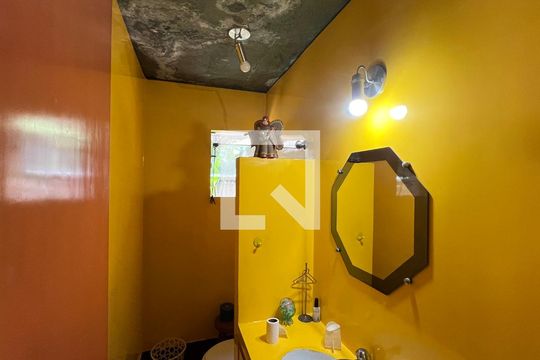 Lavabo de casa para alugar com 3 quartos, 350m² em Jardim das Bandeiras, São Paulo