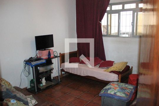 Quarto 1 de casa à venda com 4 quartos, 200m² em Jardim Pinhal, Guarulhos