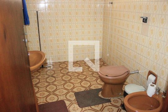 Banheiro 1 de casa à venda com 4 quartos, 200m² em Jardim Pinhal, Guarulhos