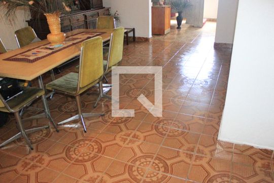 Sala de jantar de casa à venda com 4 quartos, 200m² em Jardim Pinhal, Guarulhos