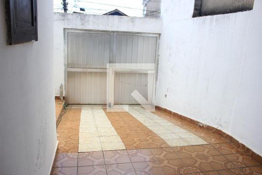 Garagem de casa à venda com 4 quartos, 200m² em Jardim Pinhal, Guarulhos