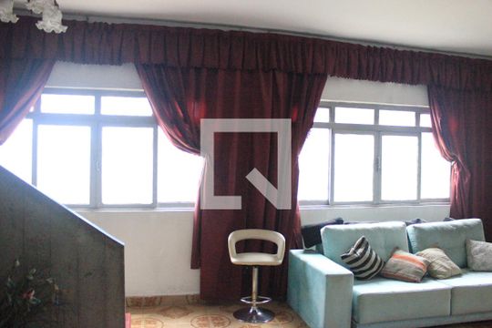 Sala de casa à venda com 4 quartos, 200m² em Jardim Pinhal, Guarulhos