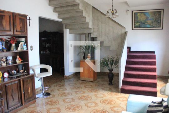 Sala de casa à venda com 4 quartos, 200m² em Jardim Pinhal, Guarulhos