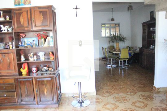 Sala de casa à venda com 4 quartos, 200m² em Jardim Pinhal, Guarulhos