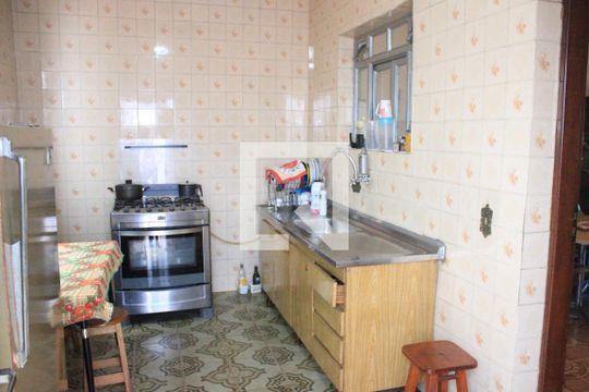 Cozinha de casa à venda com 4 quartos, 200m² em Jardim Pinhal, Guarulhos