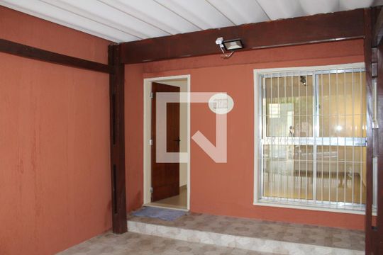 Garagem de casa à venda com 3 quartos, 88m² em Lapa de Baixo, São Paulo