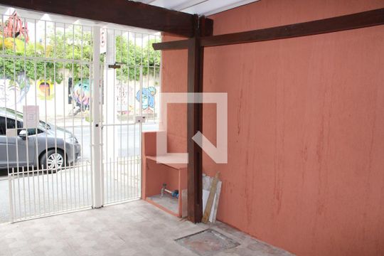 Garagem de casa à venda com 3 quartos, 88m² em Lapa de Baixo, São Paulo