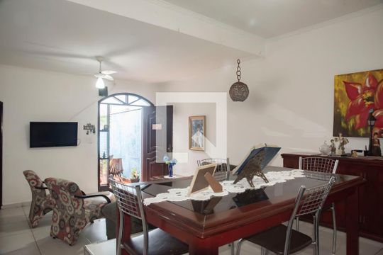 Sala de casa para alugar com 6 quartos, 400m² em Vila Monte Alegre, São Paulo