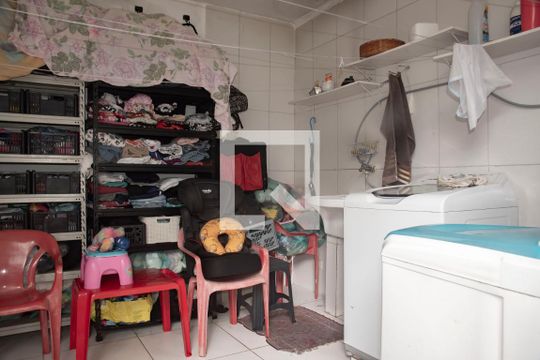 Área de Serviço de casa para alugar com 6 quartos, 400m² em Vila Monte Alegre, São Paulo