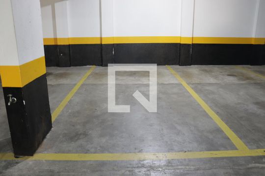Garagem de apartamento para alugar com 2 quartos, 80m² em Pompeia, São Paulo