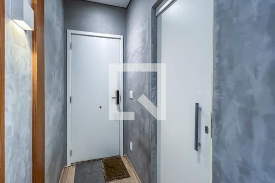 Corredor de apartamento para alugar com 3 quartos, 105m² em Bethaville I, Barueri