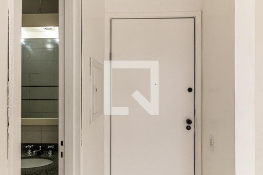 Corredor de Entrada de kitnet/studio para alugar com 1 quarto, 32m² em Vila Buarque, São Paulo
