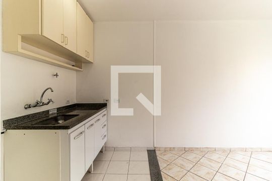 Cozinha de kitnet/studio para alugar com 1 quarto, 32m² em Vila Buarque, São Paulo