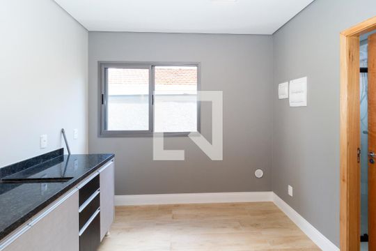 Cozinha de kitnet/studio para alugar com 1 quarto, 25m² em Vila Gomes Cardim, São Paulo