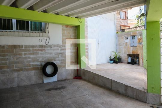 Garagem de casa à venda com 3 quartos, 118m² em Santa Maria, São Caetano do Sul