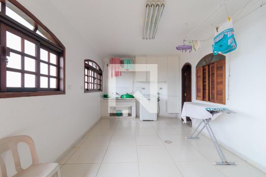 Área de Serviço de casa para alugar com 5 quartos, 420m² em Jardim Leônidas Moreira, São Paulo