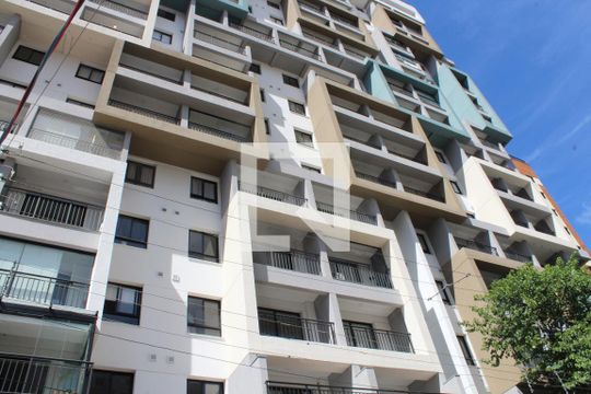Fachada do Prédio de kitnet/studio à venda com 1 quarto, 26m² em Perdizes, São Paulo
