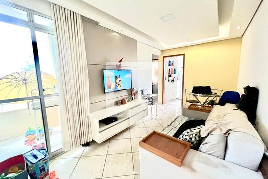 Apartamento à venda com 2 quartos, 68m² em Três Barras, Contagem