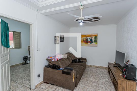 Casa à venda com 4 quartos, 300m² em Vila Maria Luisa, São Paulo