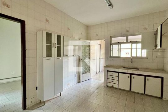 cozinha de casa à venda com 3 quartos, 494m² em Paquetá, Belo Horizonte