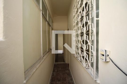 Área de Serviço de apartamento para alugar com 1 quarto, 55m² em Olaria, Rio de Janeiro