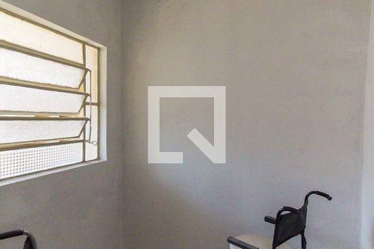 Escritório de casa à venda com 1 quarto, 68m² em Vila Carmosina, São Paulo
