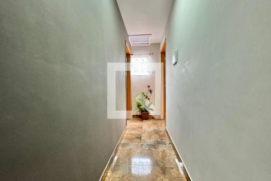 Corredor de casa de condomínio à venda com 2 quartos, 100m² em Vargem Grande, Rio de Janeiro