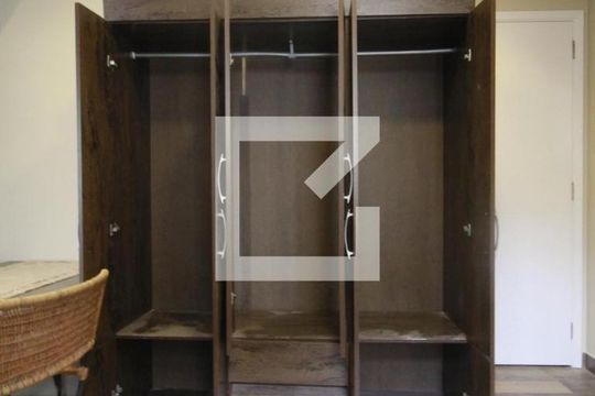 Quarto de apartamento à venda com 1 quarto, 30m² em Vila Olímpia, São Paulo