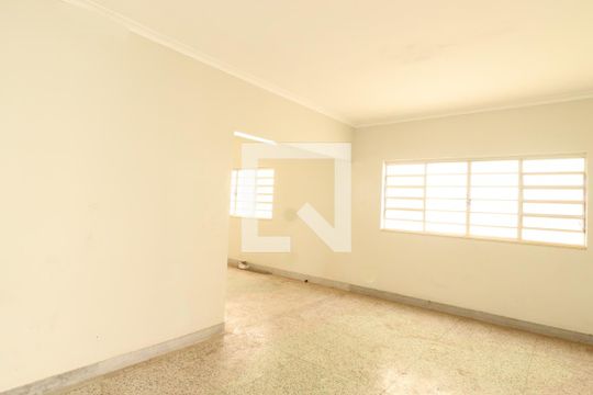 Sala de casa para alugar com 4 quartos, 316m² em Centro, Uberlândia