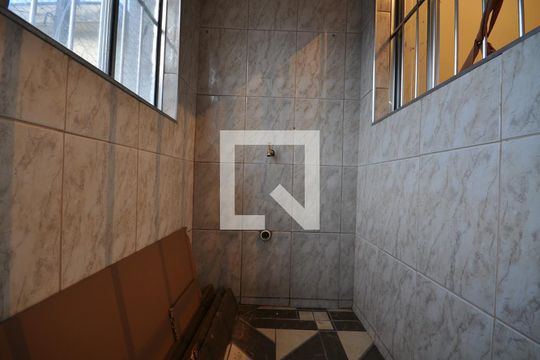 Área de Serviço de casa para alugar com 2 quartos, 42m² em Vila Medeiros, São Paulo