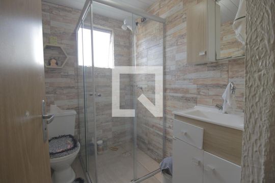 Banheiro de apartamento à venda com 2 quartos, 42m² em Guajuviras, Canoas