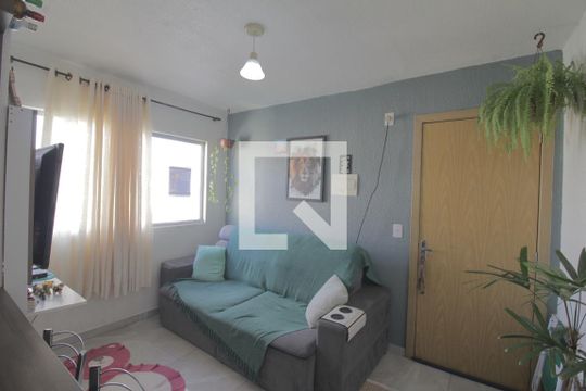 Sala de apartamento à venda com 2 quartos, 42m² em Guajuviras, Canoas