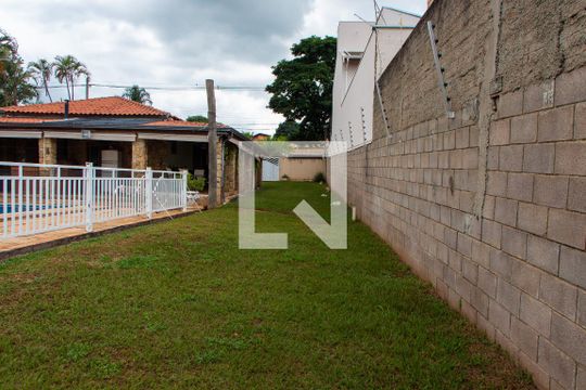 ÁREA EXTERNA de casa à venda com 3 quartos, 230m² em Parque Xangrilá, Campinas