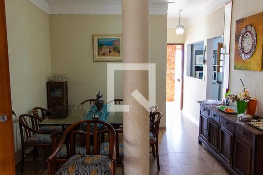 SALA/SALA DE JANTAR de casa à venda com 3 quartos, 230m² em Parque Xangrilá, Campinas