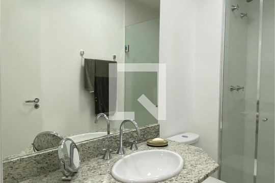 Banheiro da Suíte 1 de apartamento à venda com 3 quartos, 86m² em Centro Comercial Jubran, Barueri