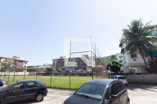 Vista do Quarto 1 de apartamento para alugar com 2 quartos, 53m² em Jardim Sulacap, Rio de Janeiro
