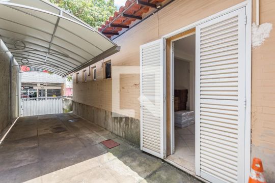 Garagem de casa para alugar com 3 quartos, 240m² em Jardim America, Belo Horizonte