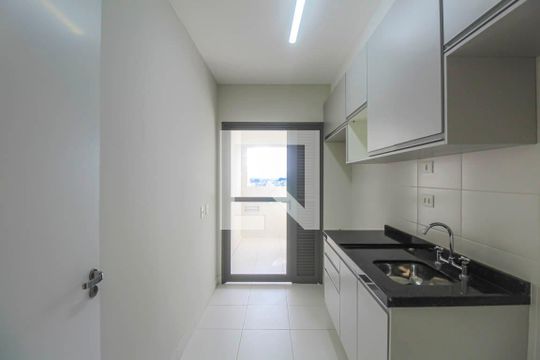 Cozinha de apartamento para alugar com 3 quartos, 86m² em Vila Independencia, São Paulo