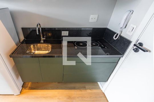 Cozinha de apartamento para alugar com 1 quarto, 48m² em Sumarezinho, São Paulo