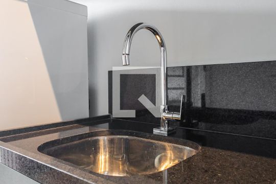 Cozinha de apartamento para alugar com 1 quarto, 48m² em Sumarezinho, São Paulo