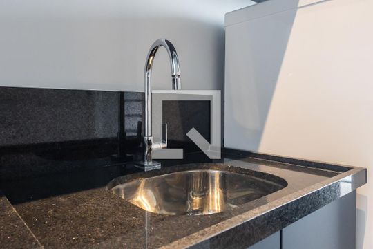Cozinha de apartamento para alugar com 1 quarto, 48m² em Sumarezinho, São Paulo