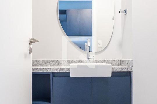 Lavabo de apartamento para alugar com 1 quarto, 48m² em Sumarezinho, São Paulo