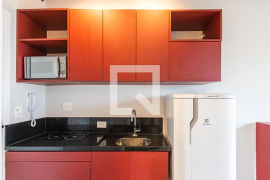 Cozinha de apartamento para alugar com 1 quarto, 48m² em Sumarezinho, São Paulo