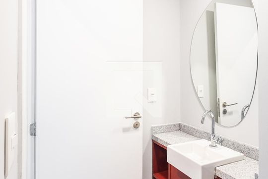 Lavabo de apartamento para alugar com 1 quarto, 48m² em Sumarezinho, São Paulo
